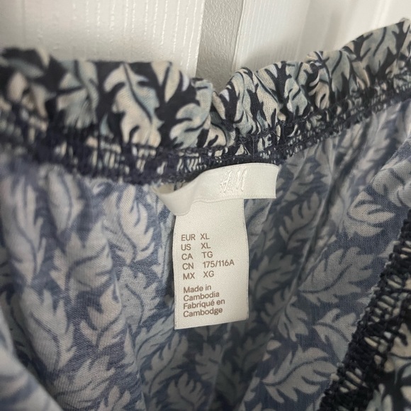 H&M Ruffle Dress - Picture 3 of 3